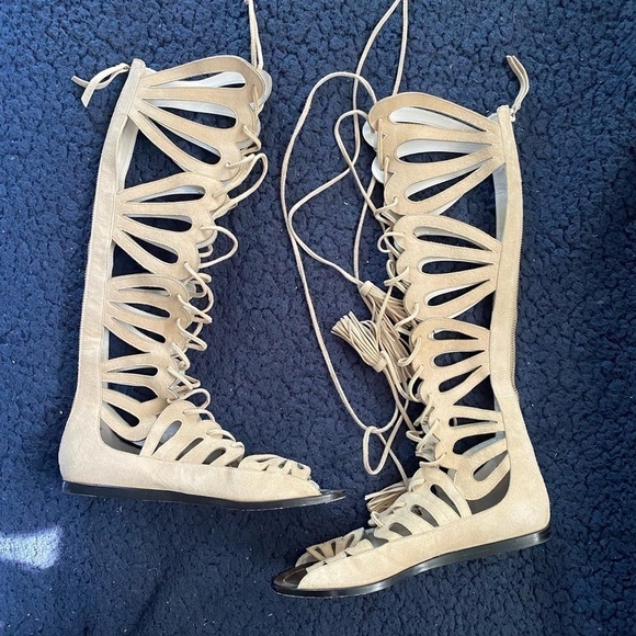 Alice & Olivia Ivory Suede Lace Up Tall Sandals Size 38 - Picture 6 of 9